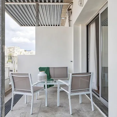 Deluxe By Wonderful Italy